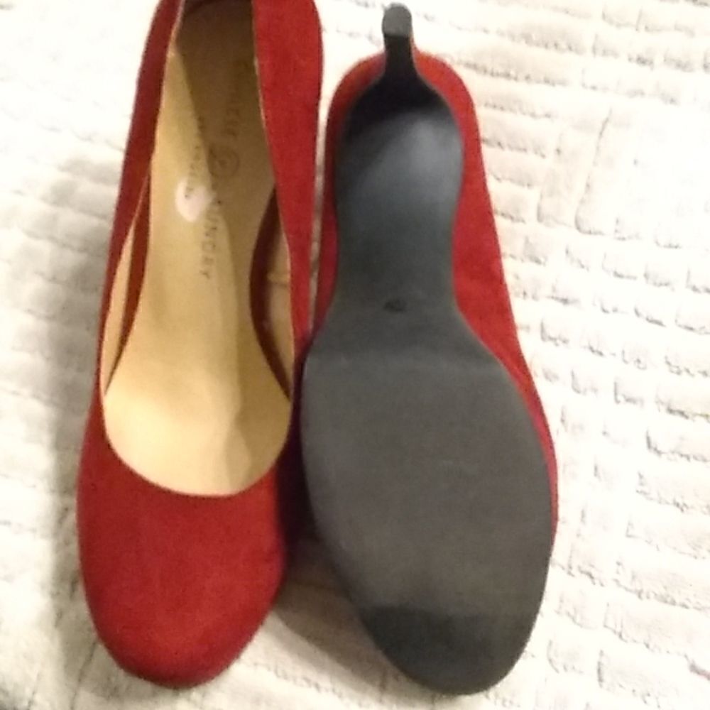 Chinese Laundry heels  - Picture 3 of 5